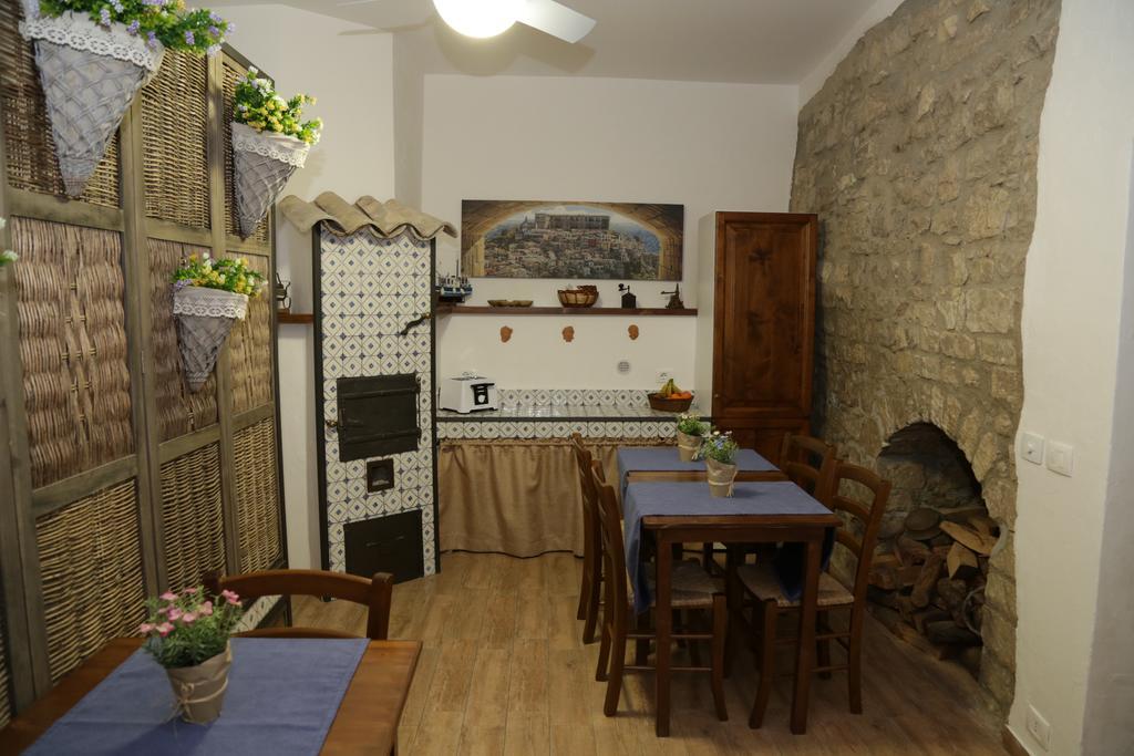 مبيت وإفطار راغوزا La Casa Del Gelsomino المظهر الخارجي الصورة